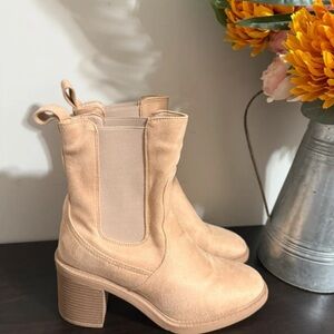 Dream Pairs Women's Tan Heeled Boots